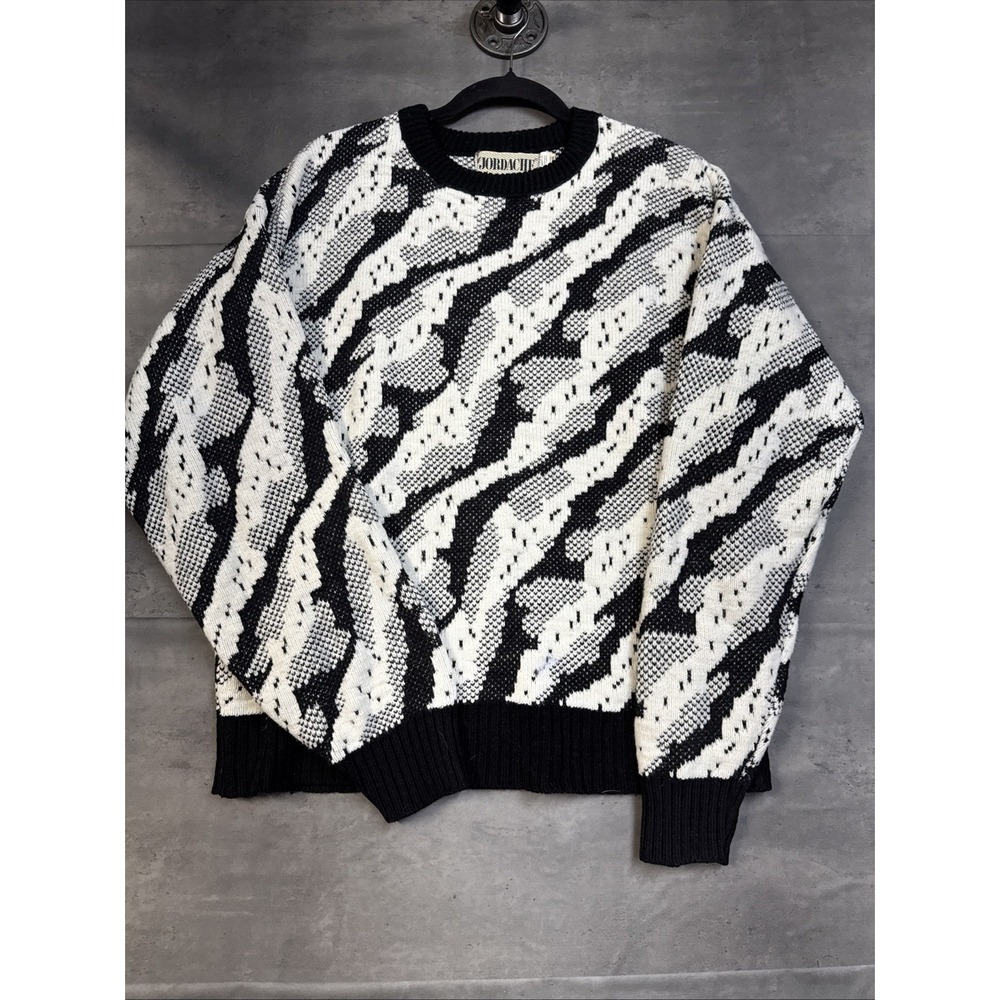 vintage 1980s Jordache black-and-white graphic knit sweater Zigzag Print Large
